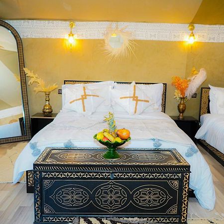 Young Luxury Camp Merzouga Ngoại thất bức ảnh