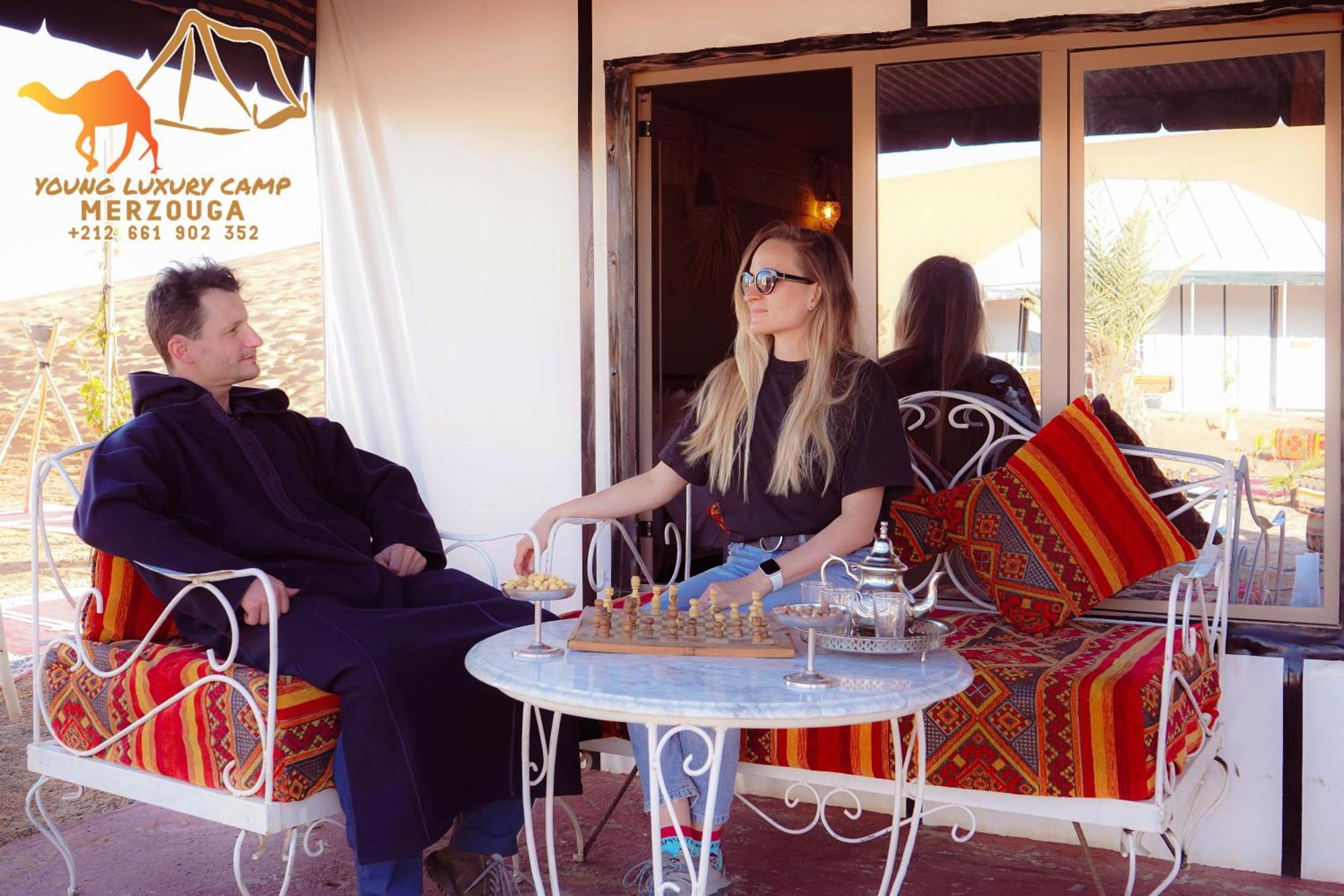 Young Luxury Camp Merzouga Ngoại thất bức ảnh