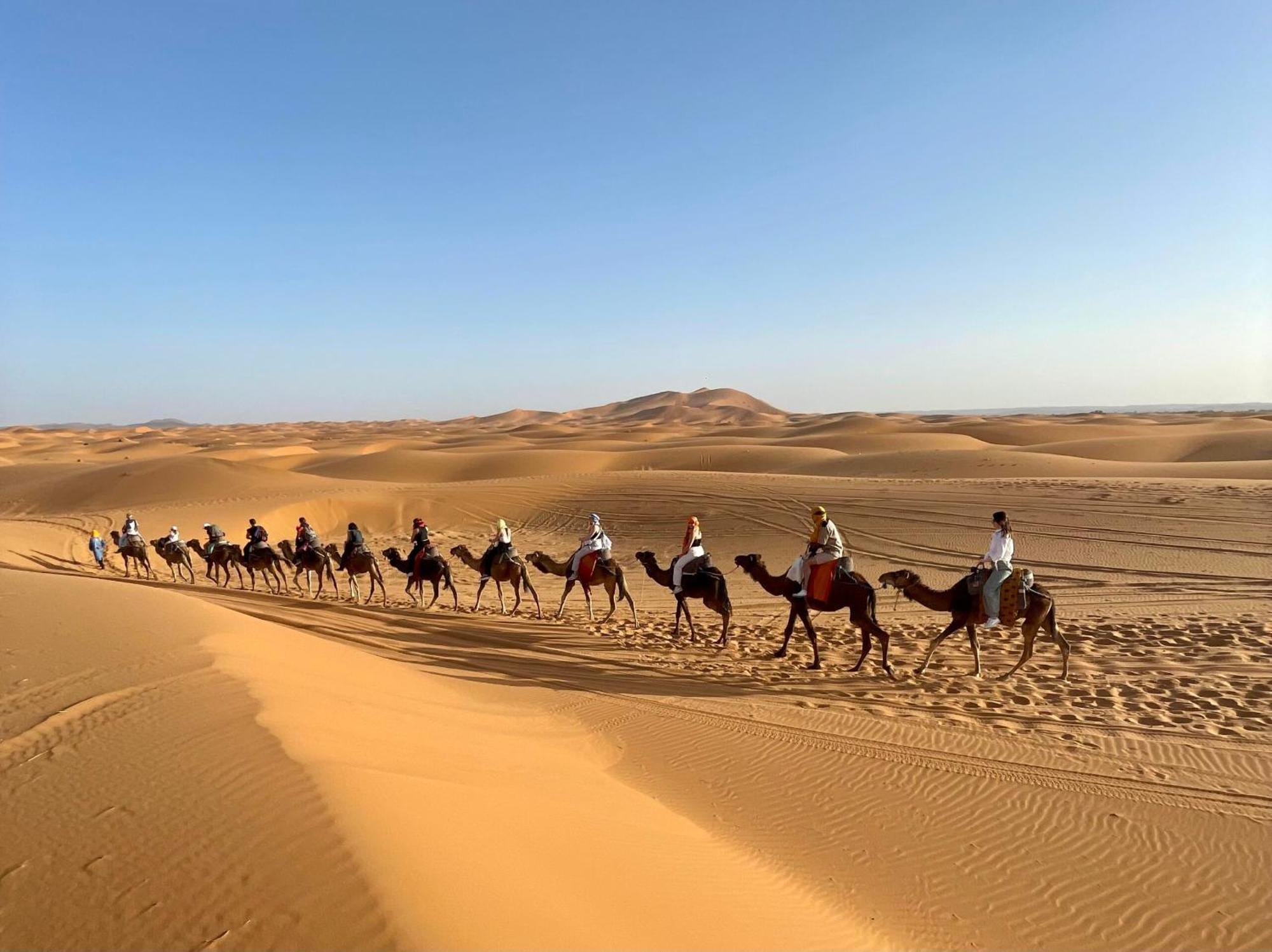Young Luxury Camp Merzouga Ngoại thất bức ảnh