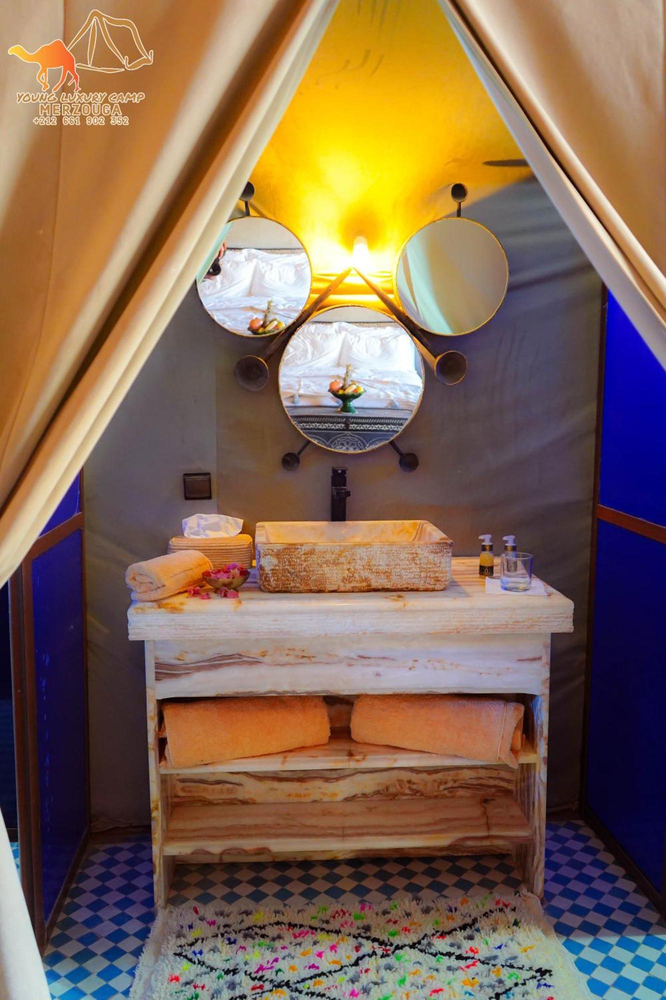 Young Luxury Camp Merzouga Ngoại thất bức ảnh