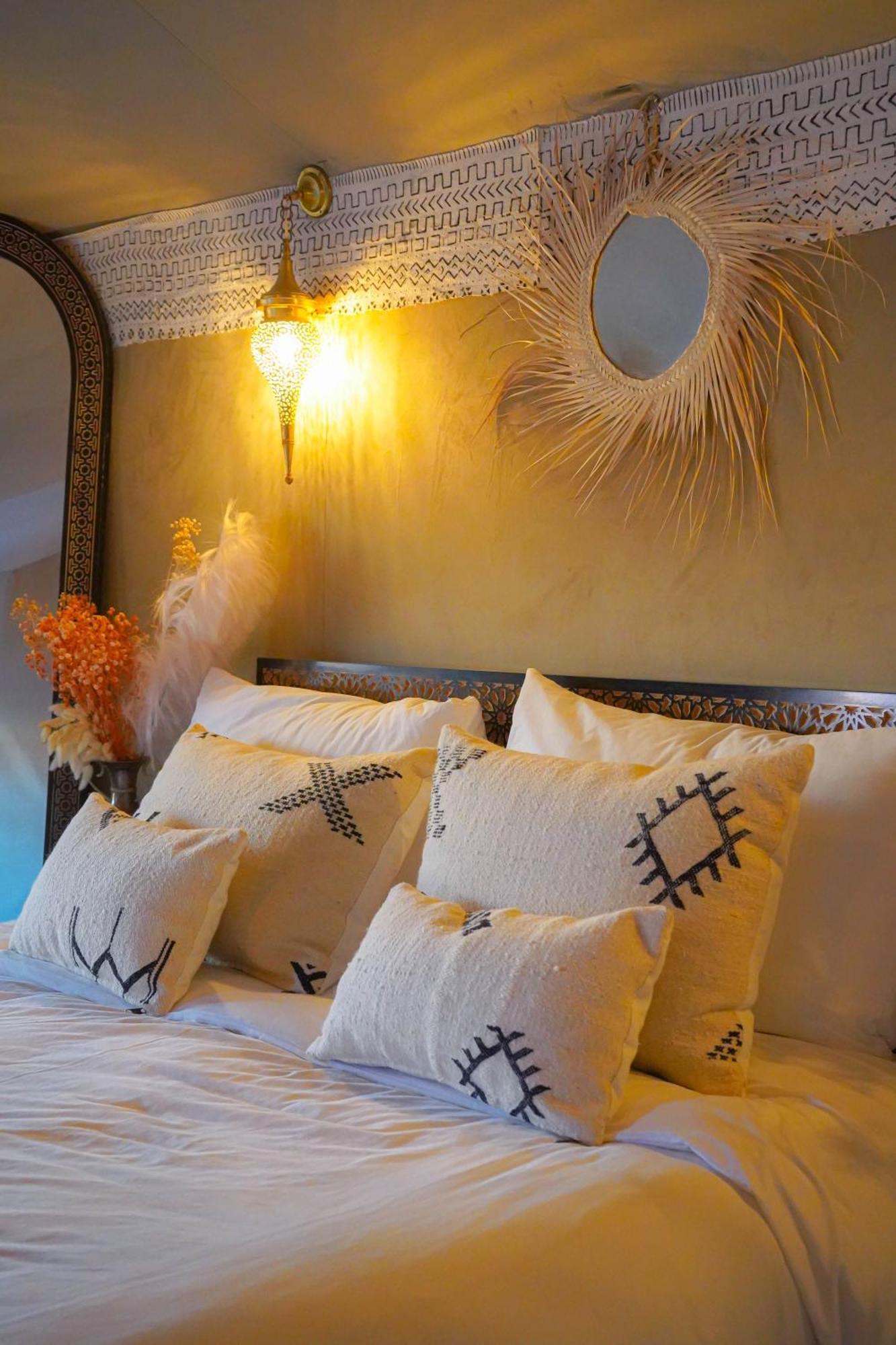Young Luxury Camp Merzouga Ngoại thất bức ảnh