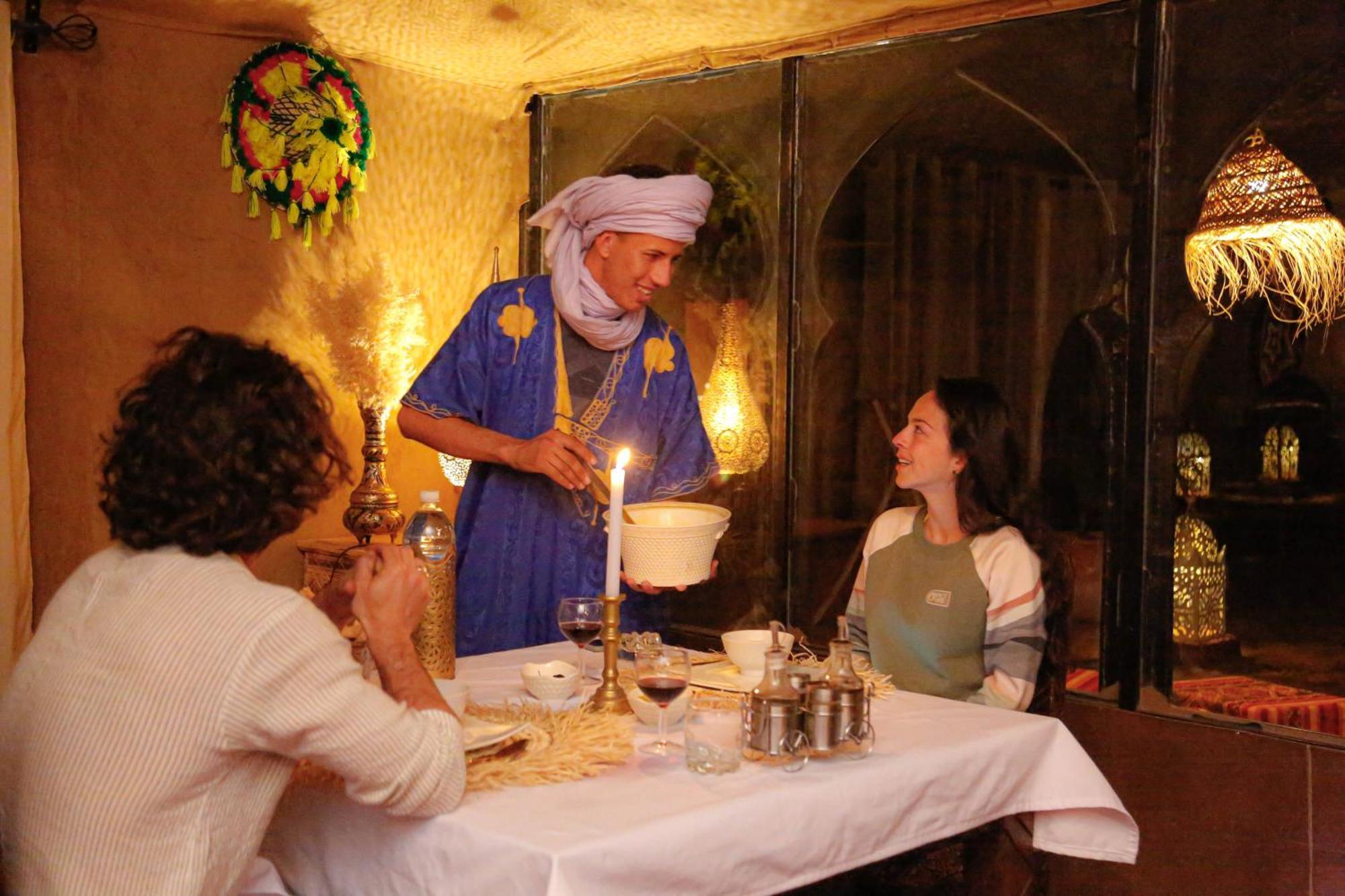 Young Luxury Camp Merzouga Ngoại thất bức ảnh